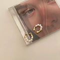 Fashionable Temperament Wearing Pearl Earrings Front And Back